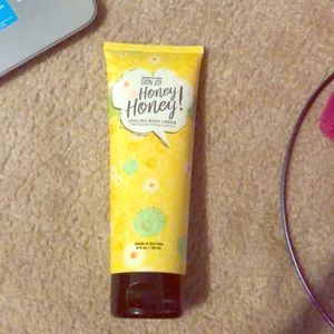 Perfectly posh honey honey healing body cream
